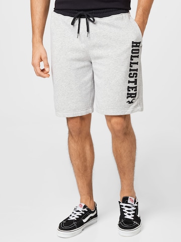 HOLLISTER Regular Pants in Grey: front