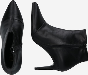 FRIDA by SCHOTT & BRINCK Ankle Boots 'Adalie' in Black