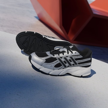 Baskets basses 'Technochaos 2000' ADIDAS SPORTSWEAR en noir