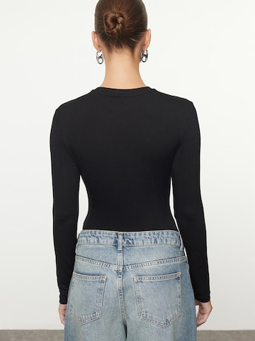 Trendyol - Camiseta en negro
