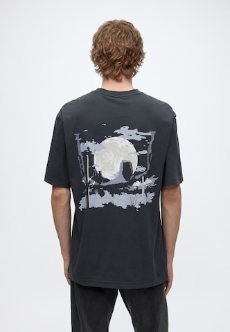 T-Shirt HUGO en gris : devant