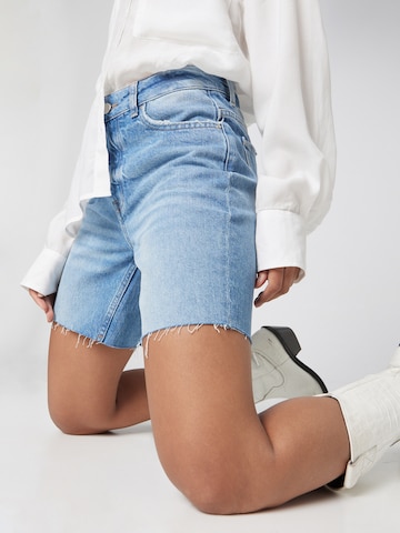 Daahls by Emma Roberts exclusively for ABOUT YOU Regular Shorts 'Naomi' in Blau