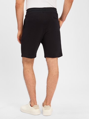 Nils Sundström Regular Shorts in Schwarz