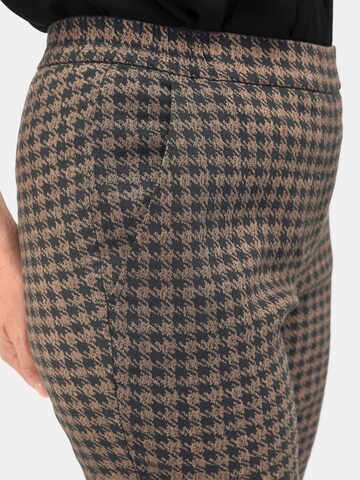 Goldner Slim fit Trousers in Beige