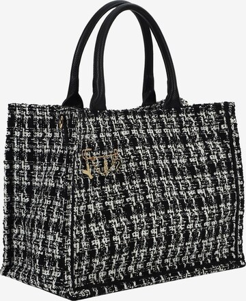 Y Not? Shopper 'Energy' in Black