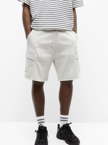 Pull&Bear Regular Shorts in Beige: predná strana