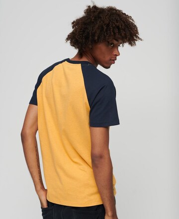 T-Shirt Superdry en jaune