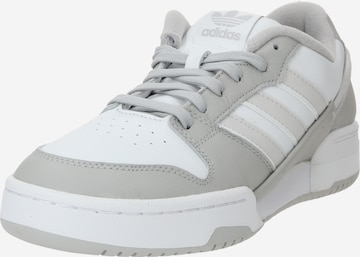 ADIDAS ORIGINALS - Sapatilhas baixas 'TEAM COURT' em branco: frente