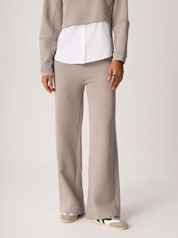 FEMSSY Loosefit Hose‌‌‌‌ in Beige: Vorderseite