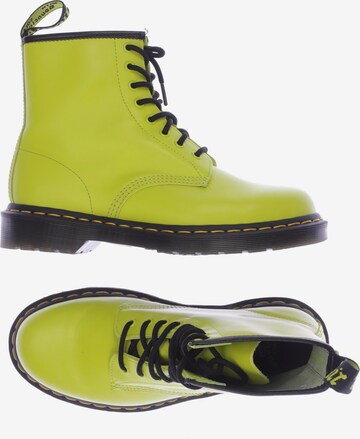 Dr. Martens Dress Boots in 39 in Yellow: front