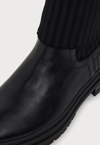 Boots chelsea di s.Oliver in nero