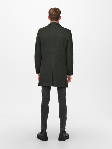 Coupe regular Manteau mi-saison 'Julian King' Only & Sons en vert