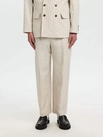 SELECTED Loosefit Bukser med lægfolder i beige