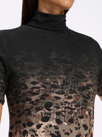 Tricou de la heine pe negru