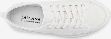 LASCANA Sneakers in White