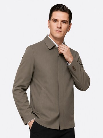 ALLTHEMEN Between-Season Jacket 'Wolkenzug' in Green: front