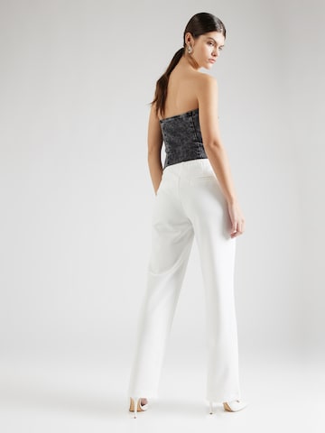 Regular Pantalon 'IZZIE' Y.A.S en blanc