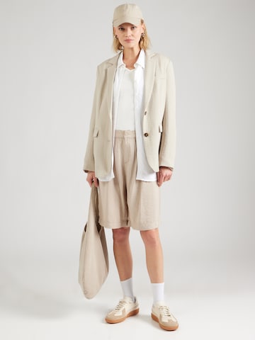 QS Loose fit Pleat-front trousers in Beige