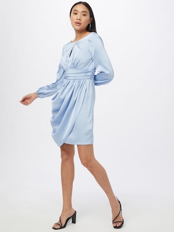 Chi Chi London Koktejlové šaty 'Eva' – modrá