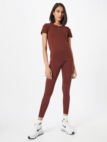 T-shirt fonctionnel 'AURA' NIKE en marron