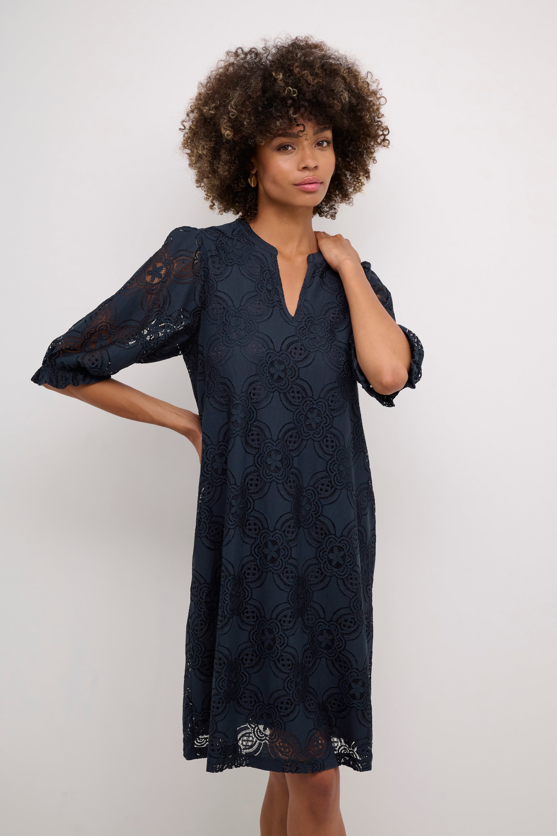 CULTURE Jurk Olu in Navy ABOUT YOU