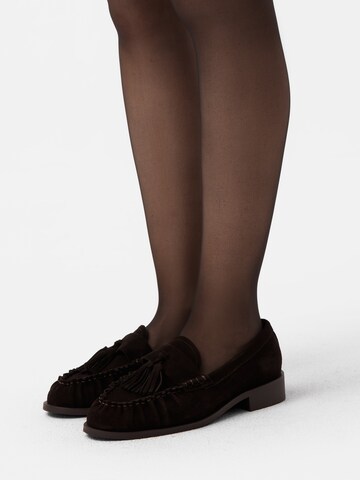 L37 HANDMADE SHOESSlip On cipele 'HOLD ME CLOSE' - smeđa boja