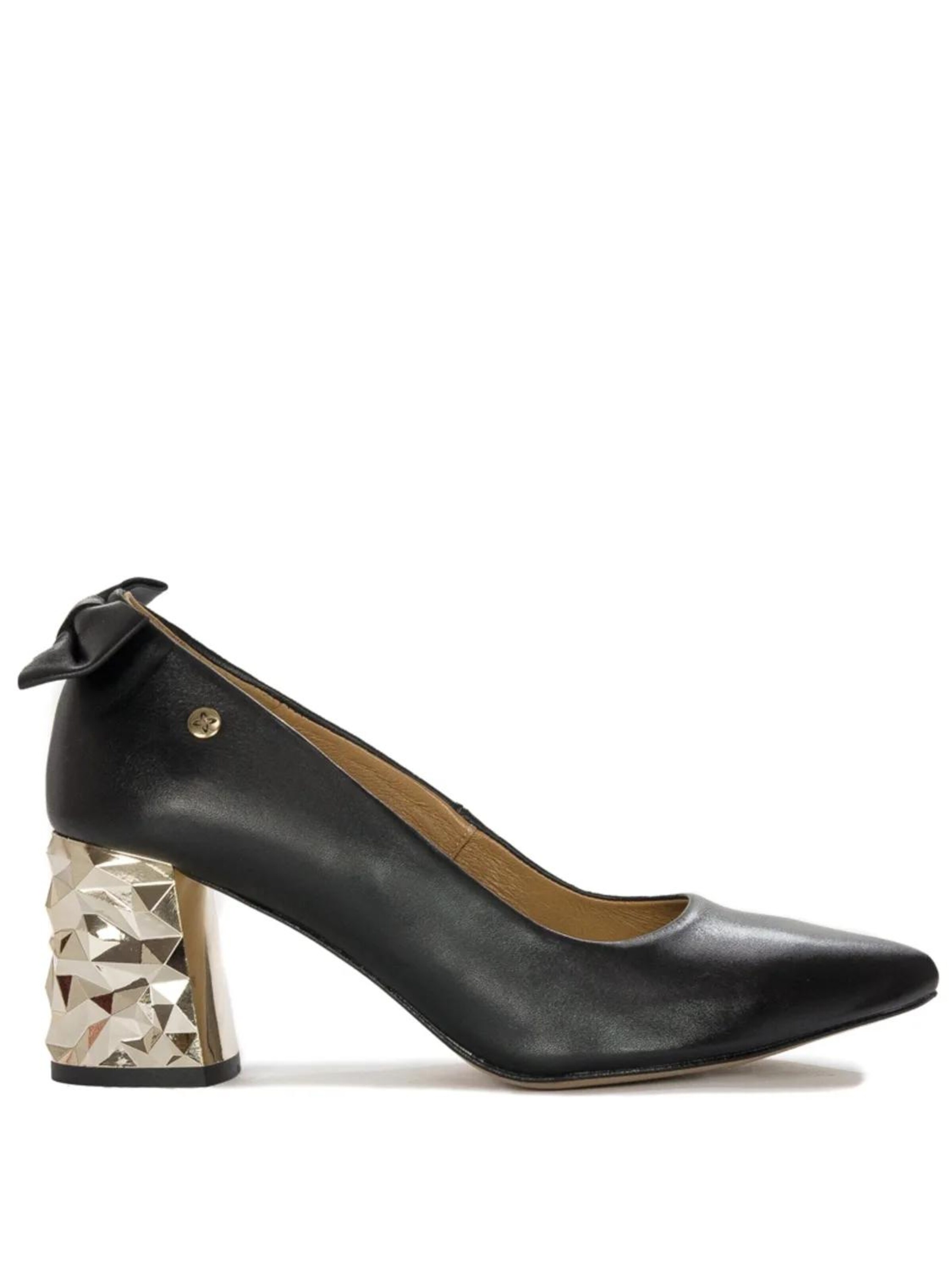 Maciejka Pumps in Black