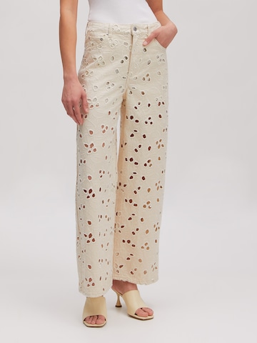 EDITED Bő szár Nadrág 'Tabea' - bézs: elől