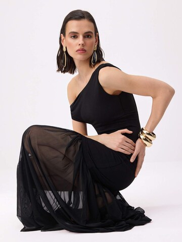 Robe de soirée Trendyol en noir