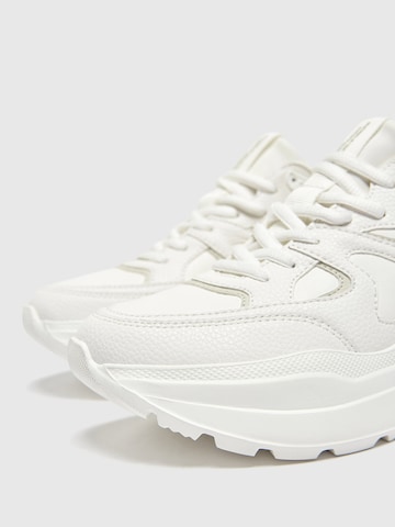 Pull&Bear Platform trainers in White