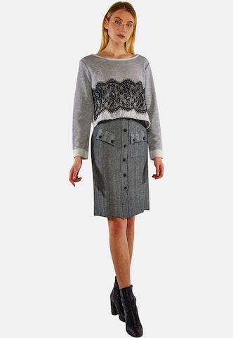 TOOche Sweater 'Spitzenpullover' in Grey