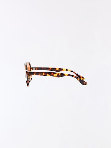 Bershka Sonnenbrille in Braun