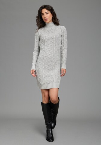 LAURA SCOTT Strickkleid in Grau