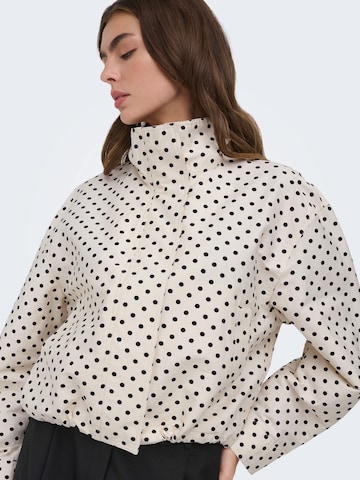 ONLY Between-Season Jacket 'ONLCASSANDRA' in White