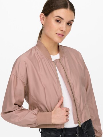 Veste mi-saison 'JACKIE' ONLY en rose