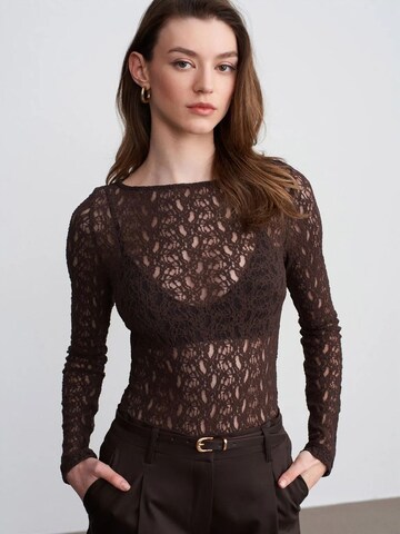 Dilvin Shirt in Braun