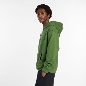 Sweat-shirt 'Athletics Runners Arent Normal' new balance en vert