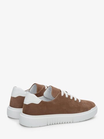 Estro Sneakers laag '09-4105' in Bruin