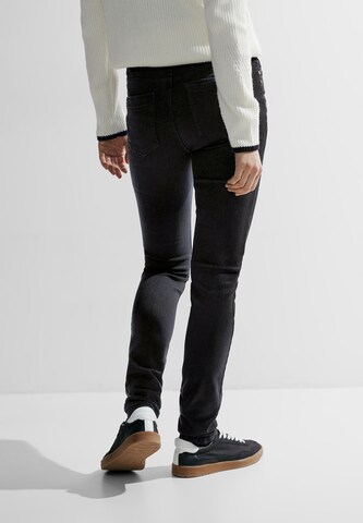 CECIL Slimfit Jeans 'Vicky' in Schwarz