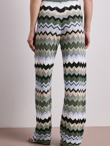 Wide leg Pantaloni di STREET ONE in verde