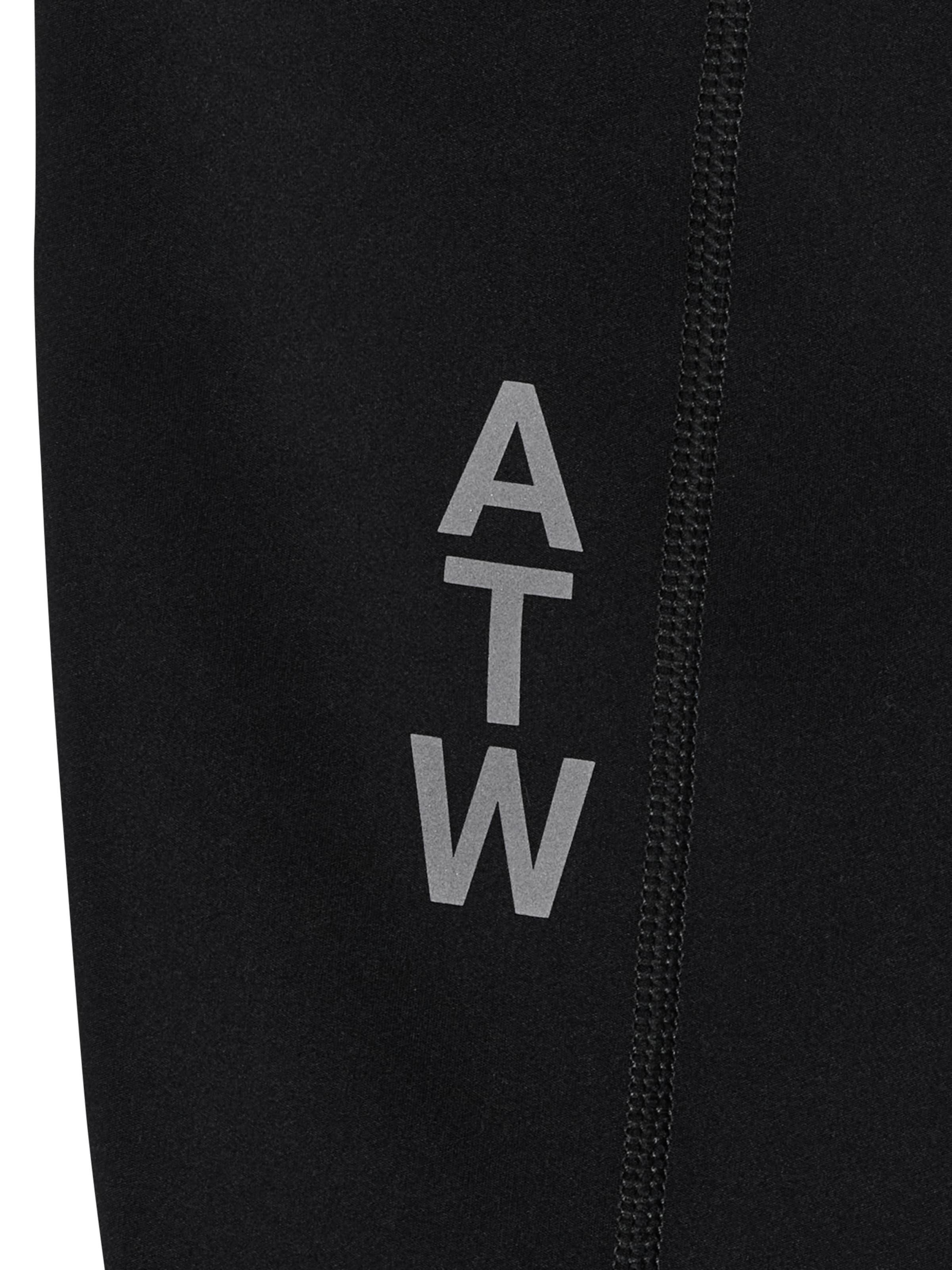 HALO Slim fit Sports trousers in Black