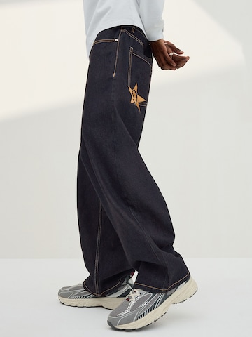 Bershka Baggy Jeans in Blau