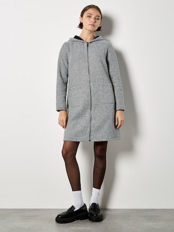 Apricot Tweed Fleece Lined Jacket ' ' in Grau