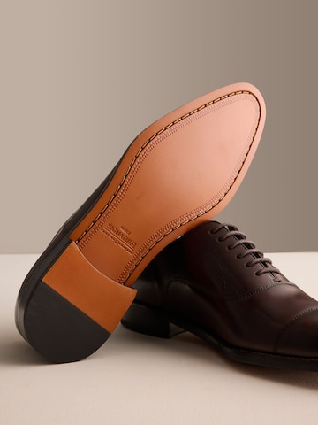 Chaussure à lacets Next en marron