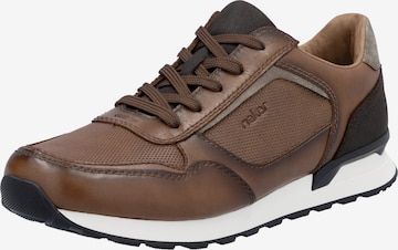 Baskets basses Rieker en marron : devant