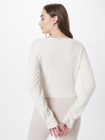 ABOUT YOU Sweater 'Leah' in White