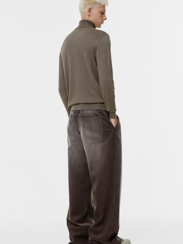 Pull&Bear Sweter w kolorze brązowy