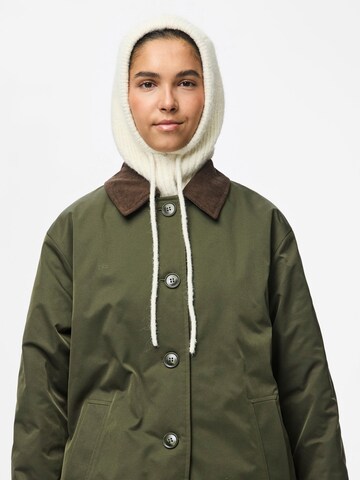 PIECES Mütze 'PCRYLLA' in Grau: Vorderseite