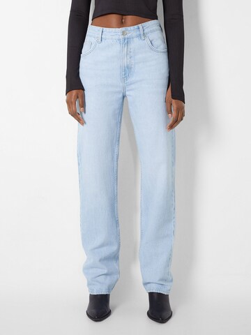 Bershka Regular Jeans in Blauw: voorkant
