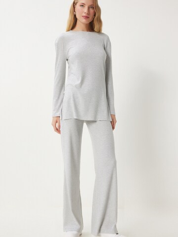 Happiness İstanbul Домашний костюм в Серый